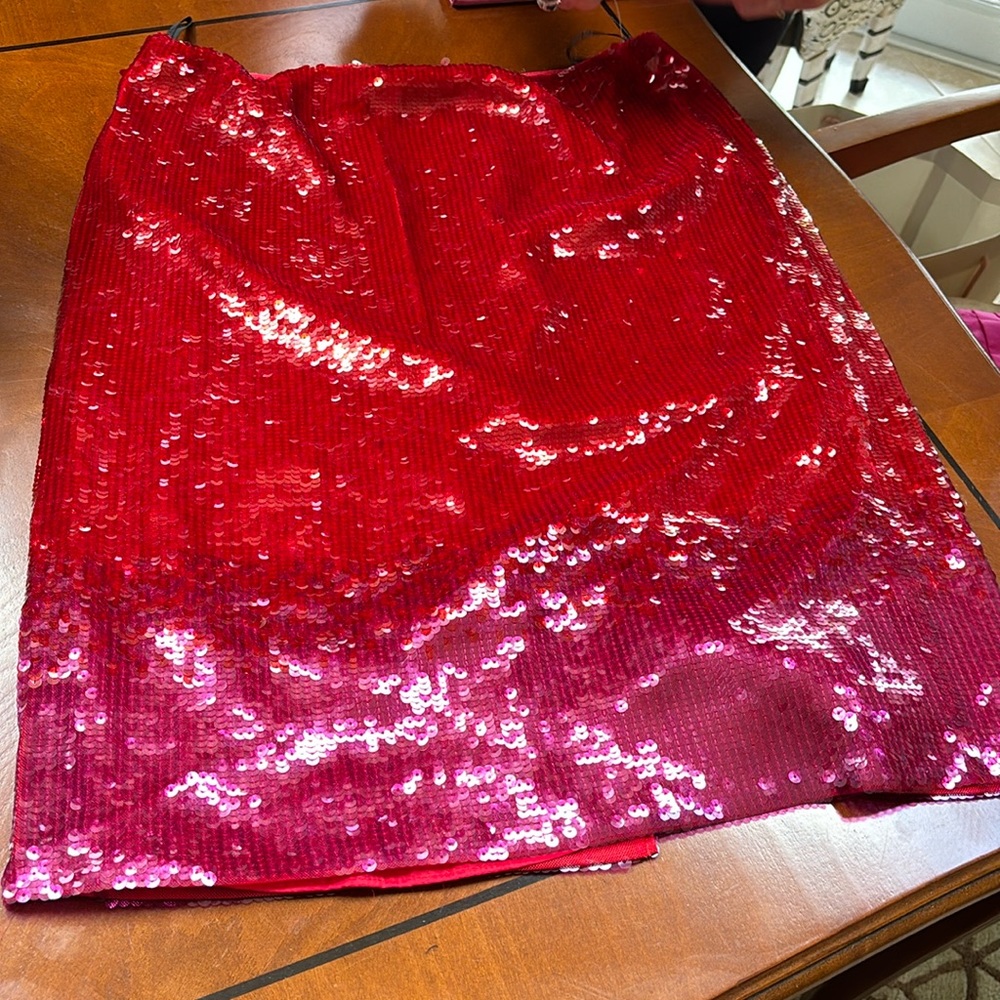Red sequin straight skirt with back slit